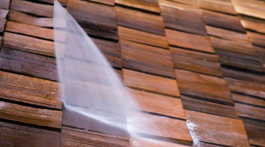 Professional gutter cleaning in Mitchellville, IA